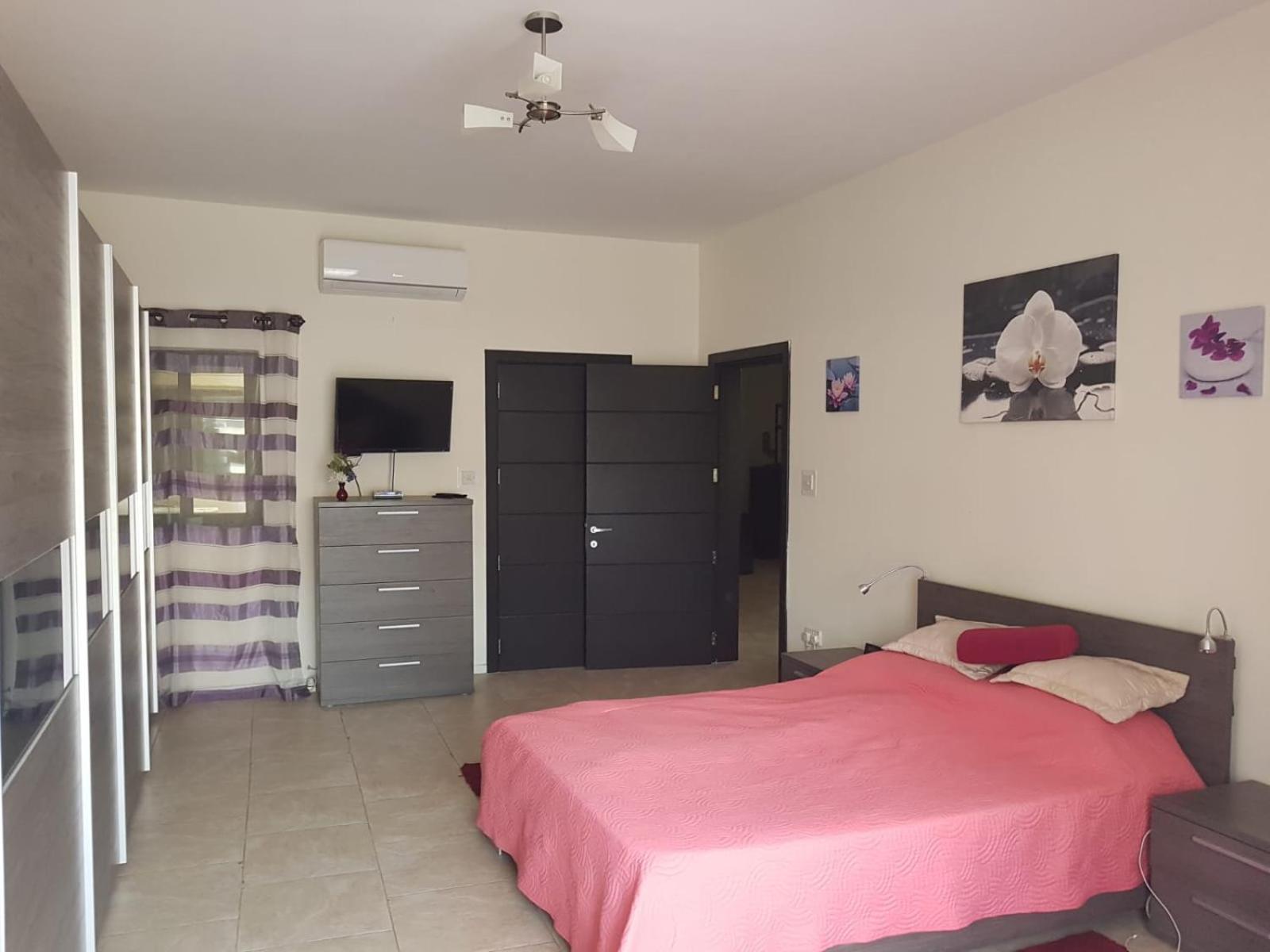 Apartament Inessa'S Flat Pietà Zewnętrze zdjęcie
