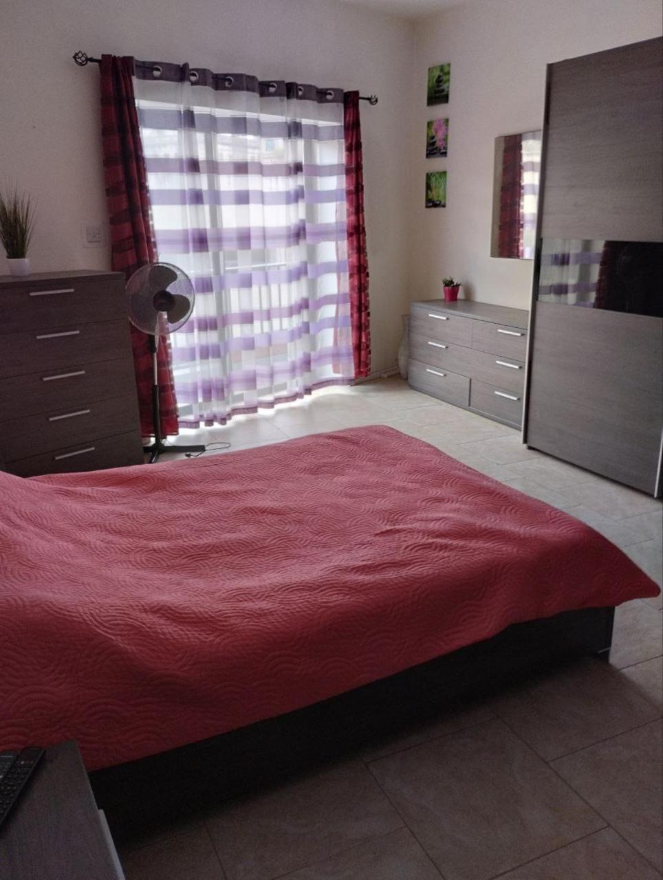 Apartament Inessa'S Flat Pietà Zewnętrze zdjęcie